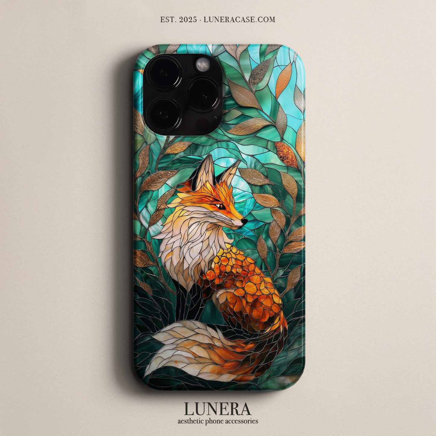 LUNERA "Emerald Fox" Tasarım Telefon Kılıfı – Vitray (Stained Glass) Serisi