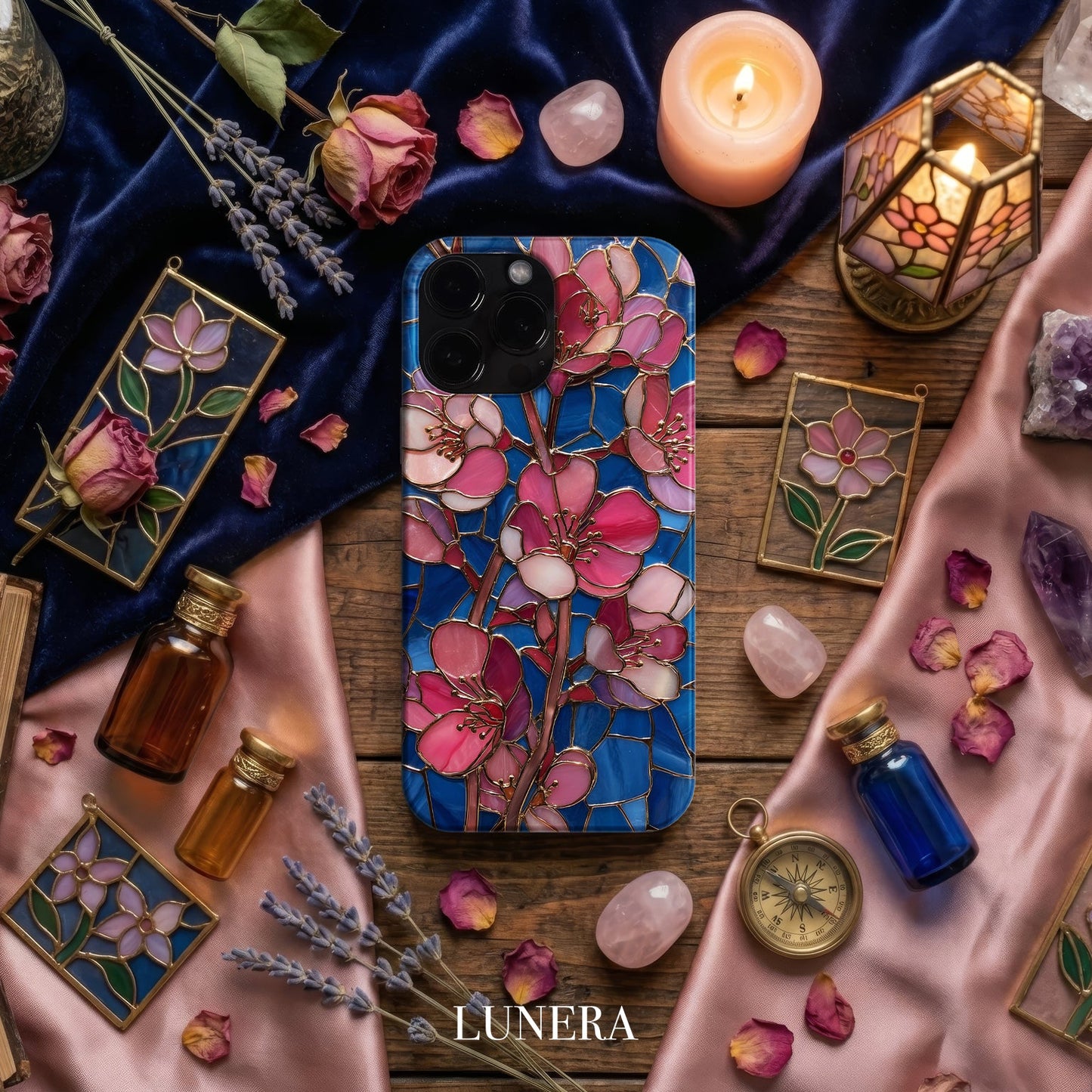 LUNERA ‘Bloom Glass’ Case – Vitray Çiçek Desenli Sanatsal Estetik Telefon Kılıfı