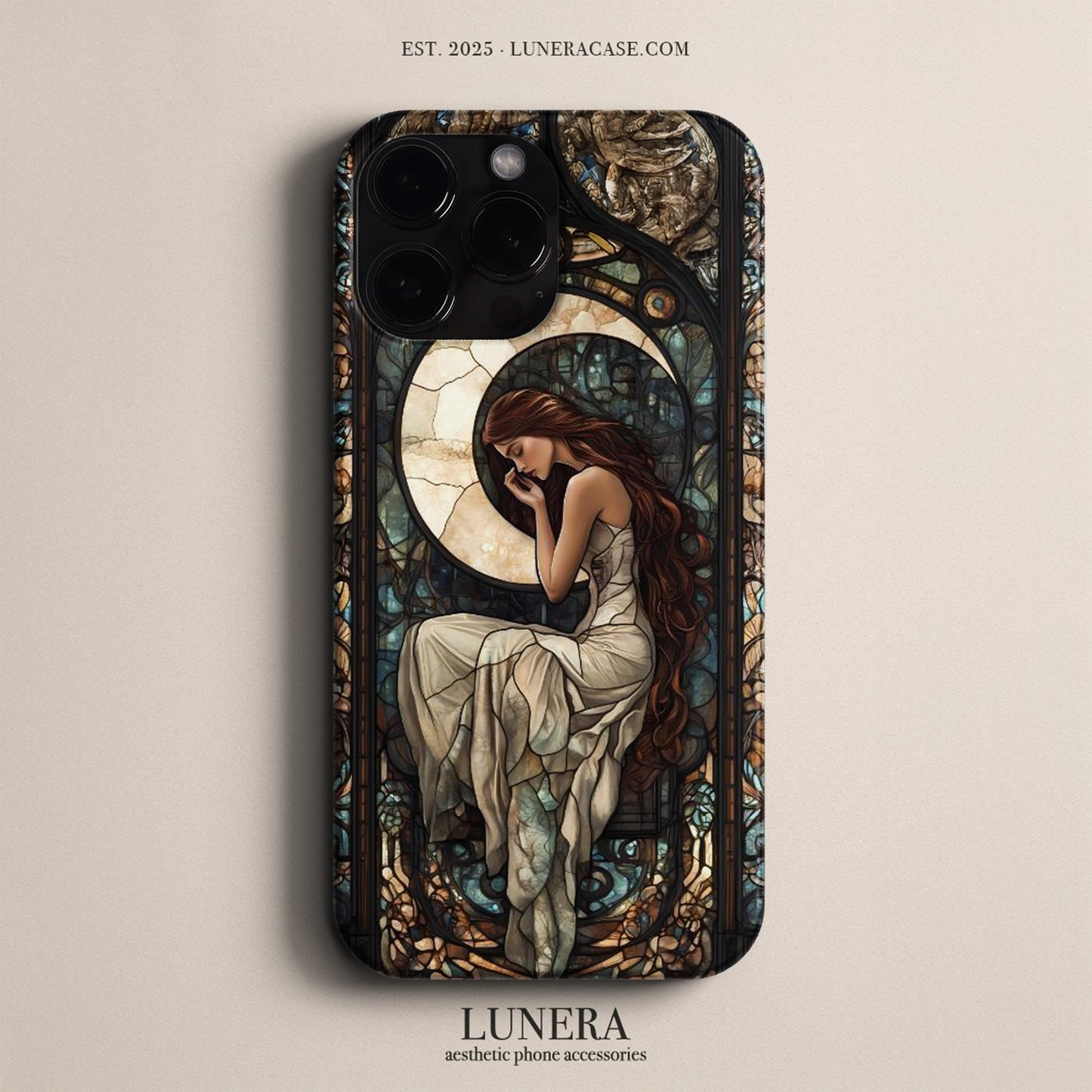 LUNERA Moon Reverie Case – Ay Temalı Vitray Figür Desenli Parlak Telefon Kılıfı
