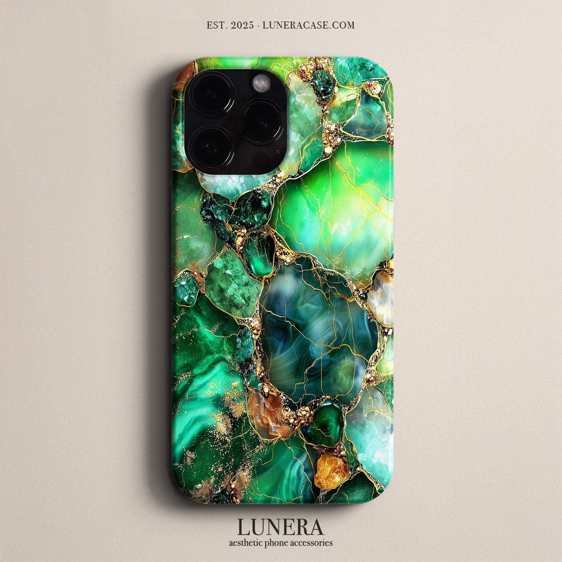 Lunera "Zümrüt Altın Taş" Tasarım Telefon Kılıfı – Luxury Serisi
