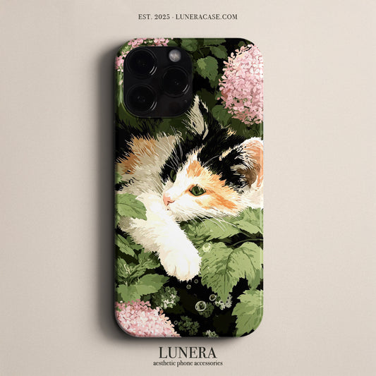 Lunera "Garden Cat" Tasarım Telefon Kılıfı – The Serenity Collection (Limited)