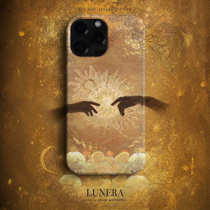 LUNERA 'Creation of Light' Case – Sanatsal Eller ve Işık Temalı Altın Tonlu Kılıf
